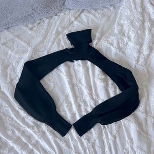 Lee & Me super cropped turtleneck/shrug/bolero